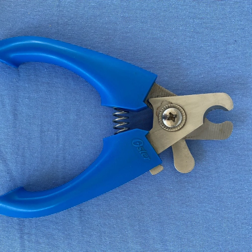 🐾🐶🙀🐾Oster Blue and Silver Ergonomic Pet Nail Clippers